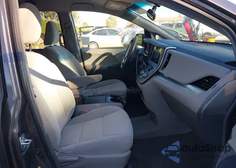 2015 Toyota Sienna Le 8 Passenger from USA, damaged, VIN 5TDKK3DC3FS678532